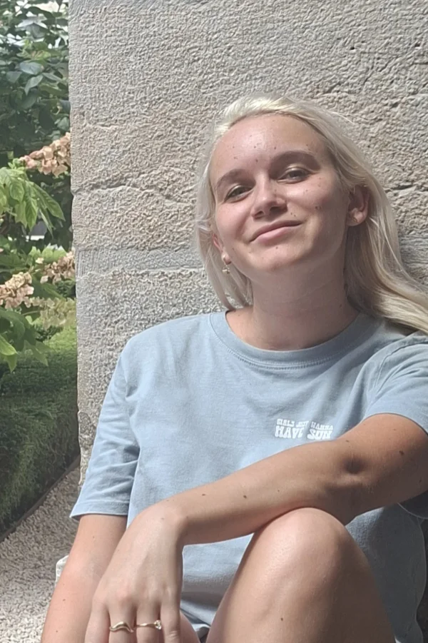 Clara Gonzalez, Professeure de Français à Lyon et en ligne